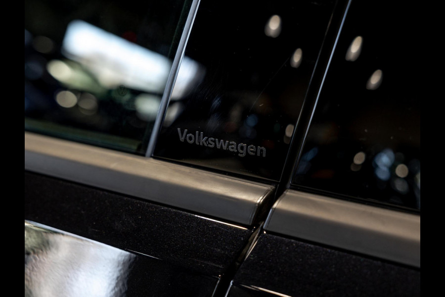 Volkswagen T-Roc 1.5 TSI Style 150pk / Stoelverwarming / Achteruitrijcamera / Stuurwielverwarming / Apple carplay /