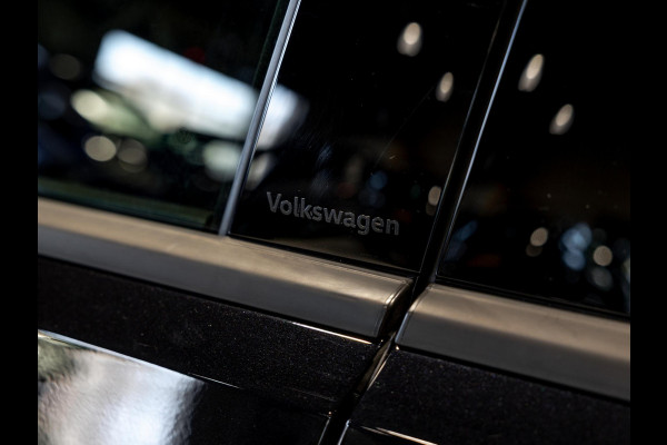 Volkswagen T-Roc 1.5 TSI Style 150pk / Stoelverwarming / Achteruitrijcamera / Stuurwielverwarming / Apple carplay /