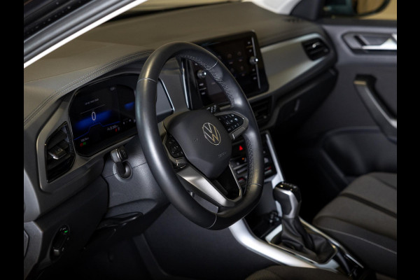 Volkswagen T-Roc 1.5 TSI Style 150pk / Stoelverwarming / Achteruitrijcamera / Stuurwielverwarming / Apple carplay /