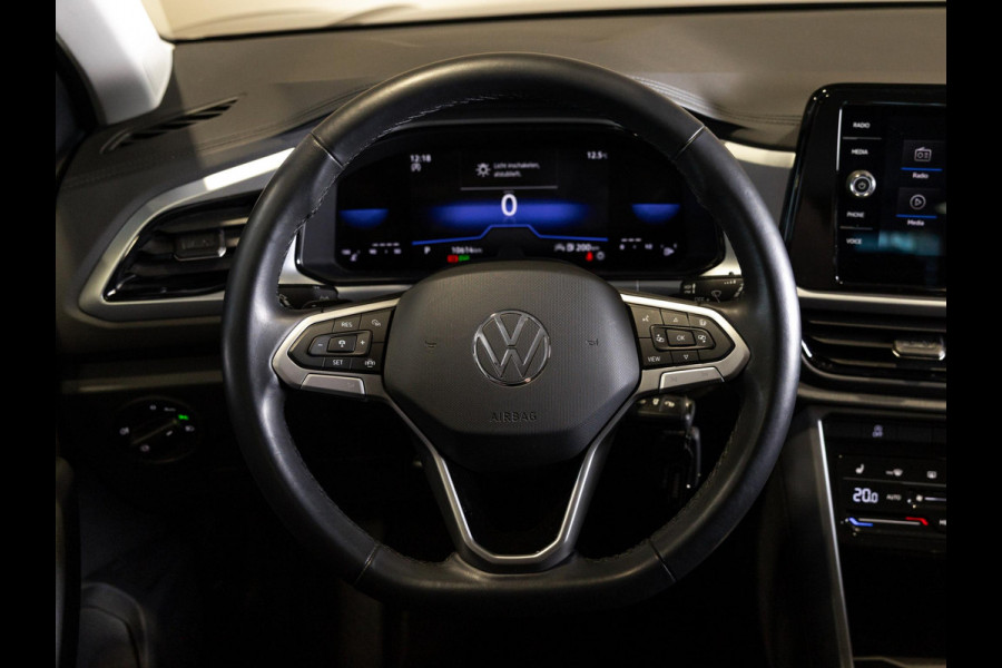 Volkswagen T-Roc 1.5 TSI Style 150pk / Stoelverwarming / Achteruitrijcamera / Stuurwielverwarming / Apple carplay /