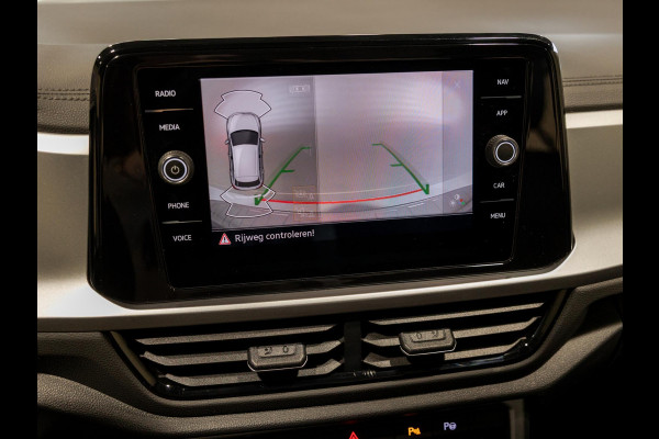 Volkswagen T-Roc 1.5 TSI Style 150pk / Stoelverwarming / Achteruitrijcamera / Stuurwielverwarming / Apple carplay /