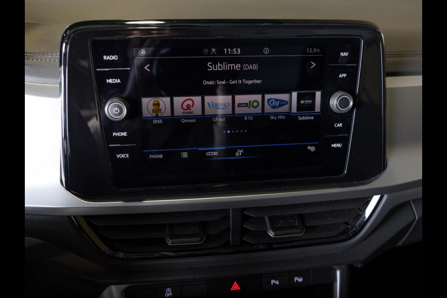 Volkswagen T-Roc 1.5 TSI Style 150pk / Stoelverwarming / Achteruitrijcamera / Stuurwielverwarming / Apple carplay /