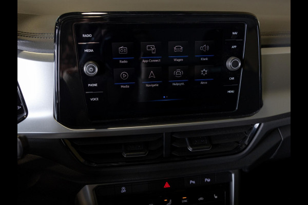 Volkswagen T-Roc 1.5 TSI Style 150pk / Stoelverwarming / Achteruitrijcamera / Stuurwielverwarming / Apple carplay /