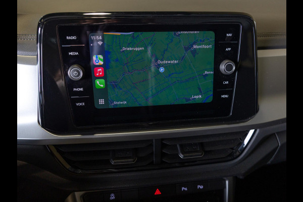 Volkswagen T-Roc 1.5 TSI Style 150pk / Stoelverwarming / Achteruitrijcamera / Stuurwielverwarming / Apple carplay /