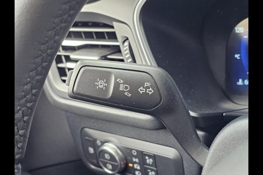 Ford Kuga 2.5 PHEV Titanium | Adaptive cruise control | Camera | Dodehoeksensoren | Head up display | Koplampen adaptief