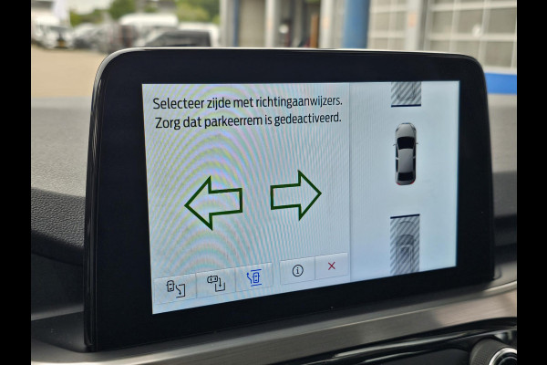 Ford Kuga 2.5 PHEV Titanium | Adaptive cruise control | Camera | Dodehoeksensoren | Head up display | Koplampen adaptief
