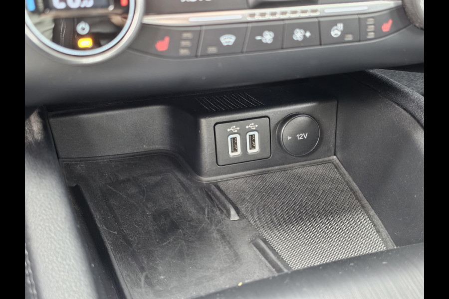 Ford Kuga 2.5 PHEV Titanium | Adaptive cruise control | Camera | Dodehoeksensoren | Head up display | Koplampen adaptief