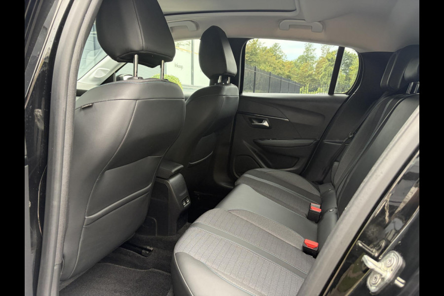 Peugeot 208 1.2 PureTech Allure ✓2e Eigenaar✓102pk✓360 ° Camera✓Carplay✓Pano✓Clima✓Cruise✓Lm velgen✓Halfleder✓Pdc V+A✓Recent beurt gehad✓Dealer Onderhouden✓6 Bak✓N.A.P✓Apk tot 07-2028
