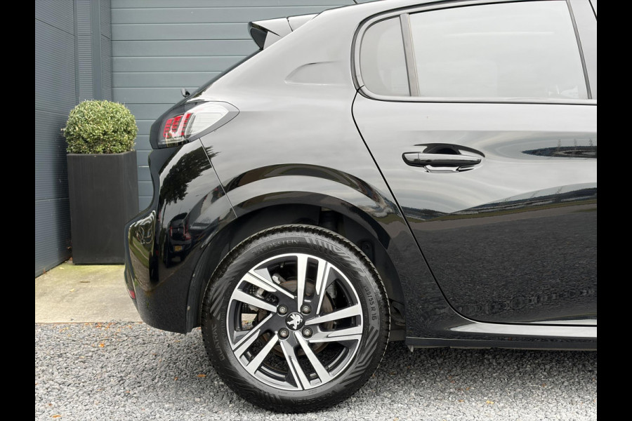 Peugeot 208 1.2 PureTech Allure ✓2e Eigenaar✓102pk✓360 ° Camera✓Carplay✓Pano✓Clima✓Cruise✓Lm velgen✓Halfleder✓Pdc V+A✓Recent beurt gehad✓Dealer Onderhouden✓6 Bak✓N.A.P✓Apk tot 07-2028