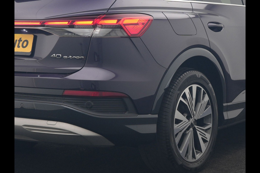 Audi Q4 e-tron 40 S edition 82 kWh 204pk Dealer O.H. | Adaptive Cruise | Head Up | Camera | Lederen Sportstoelen Memory & Verwarmd | Blis | Keyless | Matrix LED | Apple Carplay | Navigatie | DAB | 19"L.M |