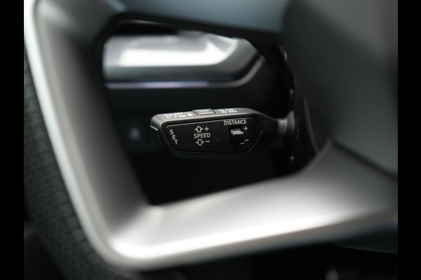 Audi Q4 e-tron 40 S edition 82 kWh 204pk Dealer O.H. | Adaptive Cruise | Head Up | Camera | Lederen Sportstoelen Memory & Verwarmd | Blis | Keyless | Matrix LED | Apple Carplay | Navigatie | DAB | 19"L.M |
