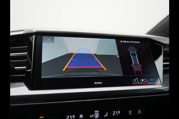 Audi Q4 e-tron 40 S edition 82 kWh 204pk Dealer O.H. | Adaptive Cruise | Head Up | Camera | Lederen Sportstoelen Memory & Verwarmd | Blis | Keyless | Matrix LED | Apple Carplay | Navigatie | DAB | 19"L.M |