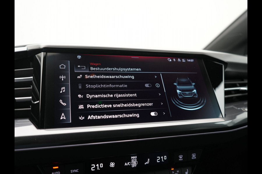 Audi Q4 e-tron 40 S edition 82 kWh 204pk Dealer O.H. | Adaptive Cruise | Head Up | Camera | Lederen Sportstoelen Memory & Verwarmd | Blis | Keyless | Matrix LED | Apple Carplay | Navigatie | DAB | 19"L.M |