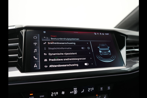 Audi Q4 e-tron 40 S edition 82 kWh 204pk Dealer O.H. | Adaptive Cruise | Head Up | Camera | Lederen Sportstoelen Memory & Verwarmd | Blis | Keyless | Matrix LED | Apple Carplay | Navigatie | DAB | 19"L.M |