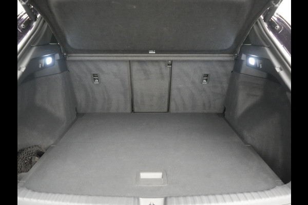 Audi Q4 e-tron 40 S edition 82 kWh 204pk Dealer O.H. | Adaptive Cruise | Head Up | Camera | Lederen Sportstoelen Memory & Verwarmd | Blis | Keyless | Matrix LED | Apple Carplay | Navigatie | DAB | 19"L.M |
