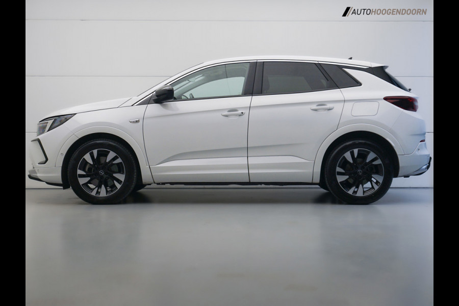 Opel Grandland 1.6 Turbo Plug-In Hybrid Business Elegance Sport (APPLE CARPLAY,TREKHAAK,STUUR-STOELVERWARMING,ADAPTIVE CRUISE)