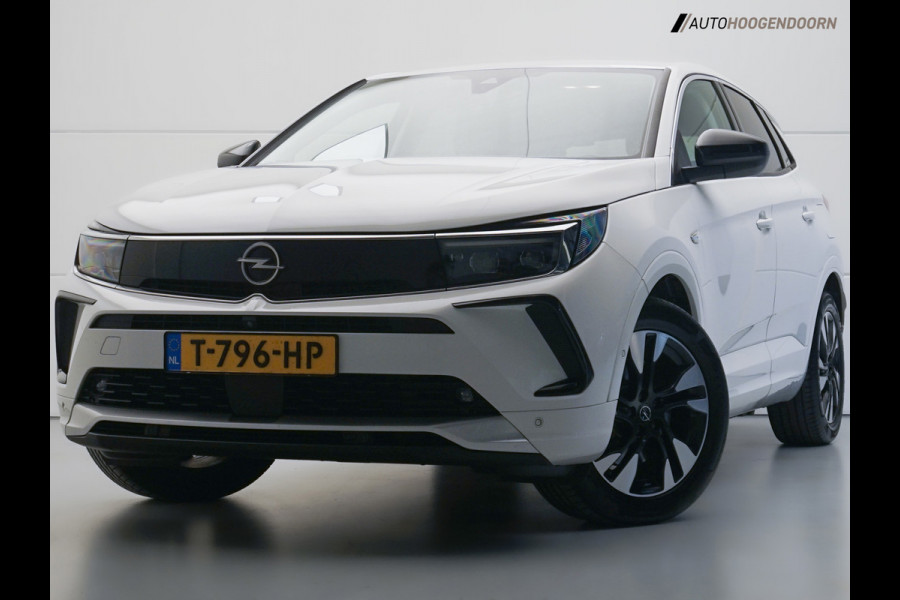 Opel Grandland 1.6 Turbo Plug-In Hybrid Business Elegance Sport (APPLE CARPLAY,TREKHAAK,STUUR-STOELVERWARMING,ADAPTIVE CRUISE)