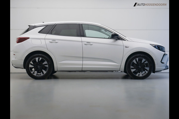 Opel Grandland 1.6 Turbo Plug-In Hybrid Business Elegance Sport (APPLE CARPLAY,TREKHAAK,STUUR-STOELVERWARMING,ADAPTIVE CRUISE)