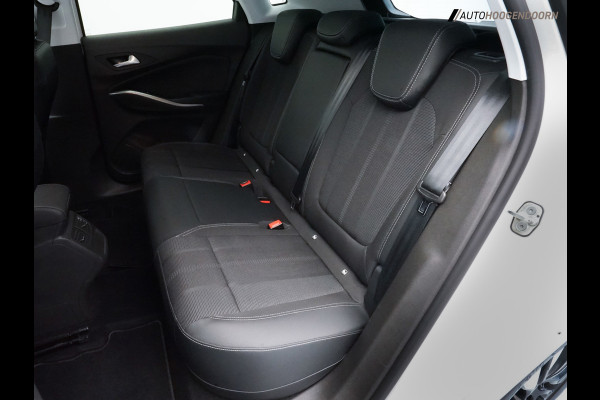 Opel Grandland 1.6 Turbo Plug-In Hybrid Business Elegance Sport (APPLE CARPLAY,TREKHAAK,STUUR-STOELVERWARMING,ADAPTIVE CRUISE)