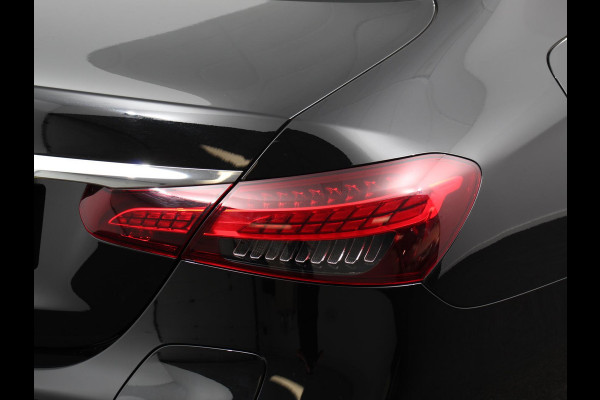 Mercedes-Benz E-Klasse 300e Avantgarde Premium Plus PHEV Automaat Panorama dak Climate control Adaptieve cruise control Parkeersensoren Camera  Verwarmde voorstoelen Keyless Lcihtmetalen velgen Led Burmester