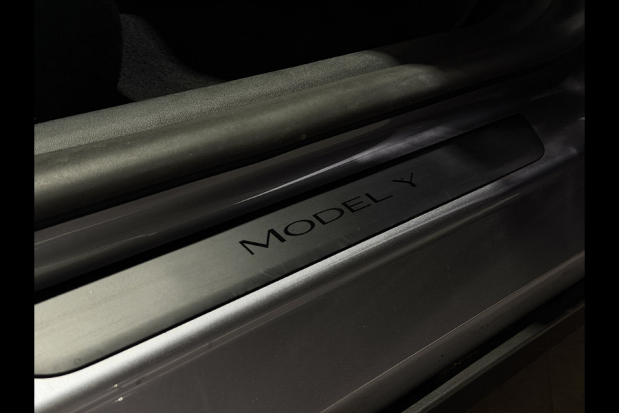 Tesla Model Y Long Range AWD 75 kWh | ACC | Stoelen verwarmd | Keyless