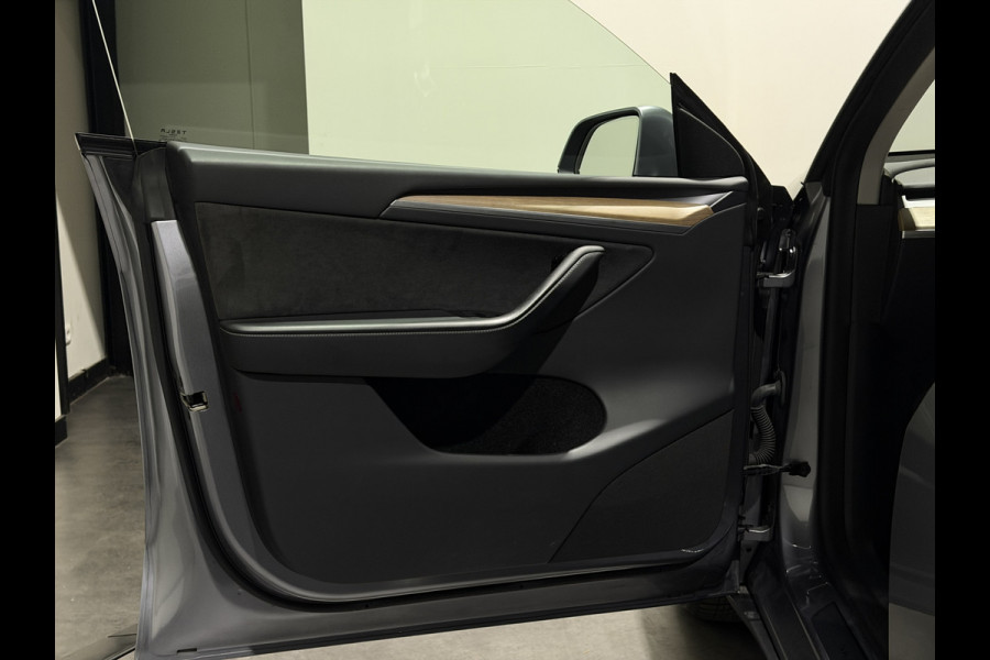 Tesla Model Y Long Range AWD 75 kWh | ACC | Stoelen verwarmd | Keyless