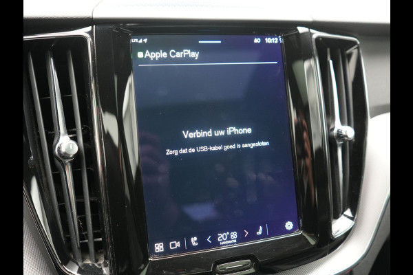 Volvo XC60 T6 AWD R-Design PHEV 340pk Dealer O.H. | Panodak | Adaptive Cruise | Head Up | 360 Camera | Harman / Kardon | Lederen Sportstoelen Memory & Verwarmd | Stuur Verwarmd | Google Assistent | Keyless | Apple Carplay | Navigatie | DAB | Plug In Hybrid |