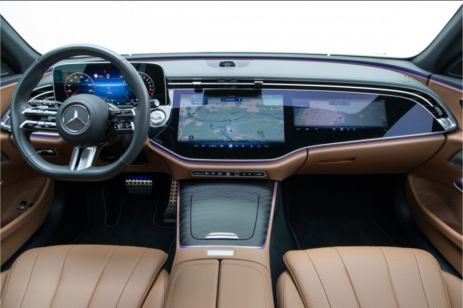 Mercedes-Benz E-Klasse Estate 300 e AMG Premium, Hyperscreen, Distronic, Pano, Bruin Leder, Trekhaak, Nightpakket 2025