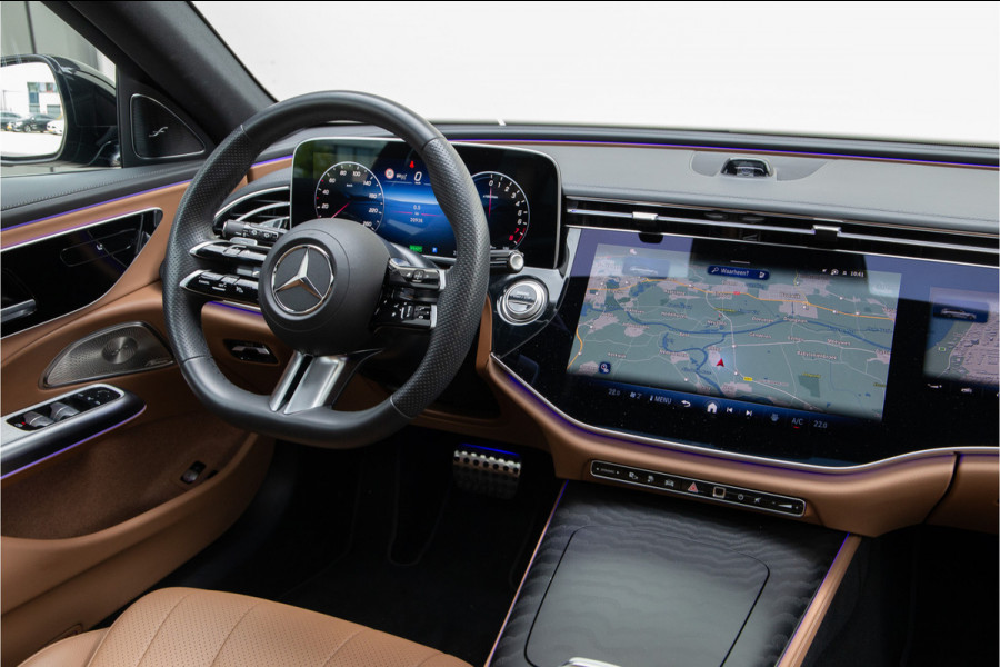 Mercedes-Benz E-Klasse Estate 300 e AMG Premium, Hyperscreen, Distronic, Pano, Bruin Leder, Trekhaak, Nightpakket 2025