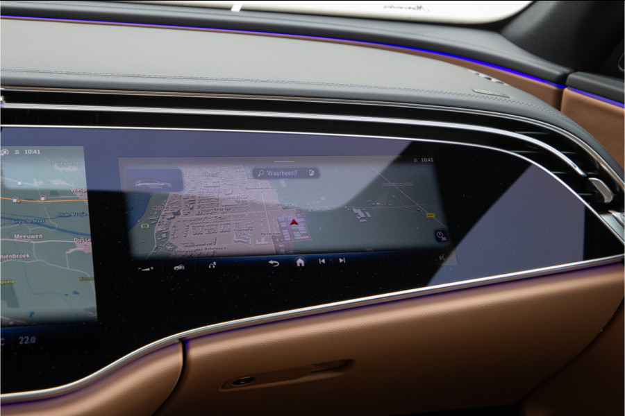 Mercedes-Benz E-Klasse Estate 300 e AMG Premium, Hyperscreen, Distronic, Pano, Bruin Leder, Trekhaak, Nightpakket 2025