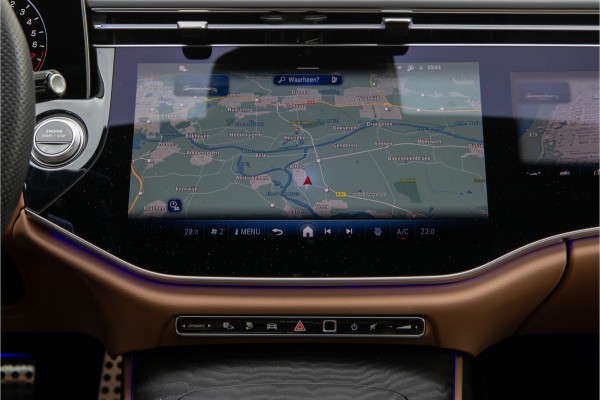 Mercedes-Benz E-Klasse Estate 300 e AMG Premium, Hyperscreen, Distronic, Pano, Bruin Leder, Trekhaak, Nightpakket 2025