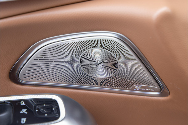 Mercedes-Benz E-Klasse Estate 300 e AMG Premium, Hyperscreen, Distronic, Pano, Bruin Leder, Trekhaak, Nightpakket 2025