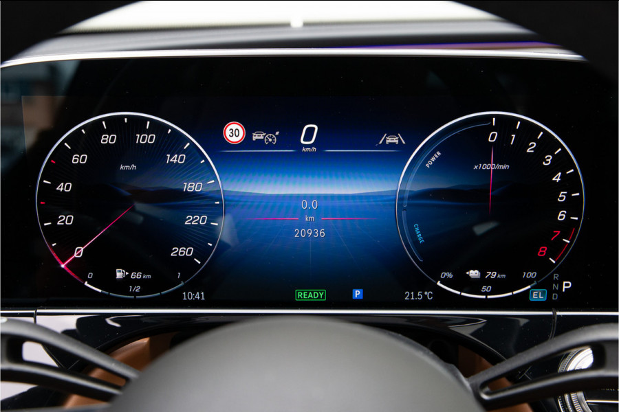 Mercedes-Benz E-Klasse Estate 300 e AMG Premium, Hyperscreen, Distronic, Pano, Bruin Leder, Trekhaak, Nightpakket 2025