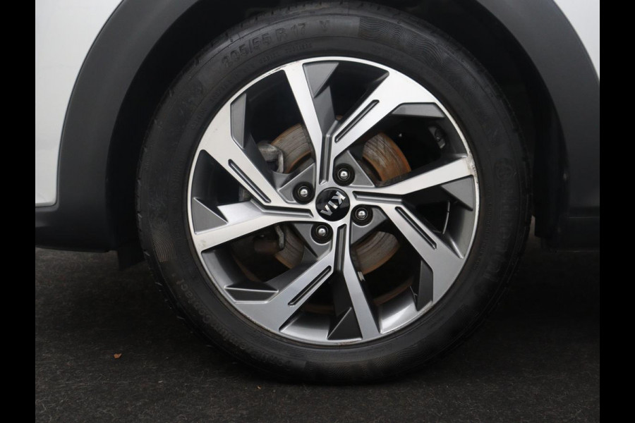 Kia Stonic 1.0 T-GDi MHEV GT-Line | Half leder | Cruise control | Lane assist | Stuur/stoel verwarming | Carplay | Climate control | 17" velgen