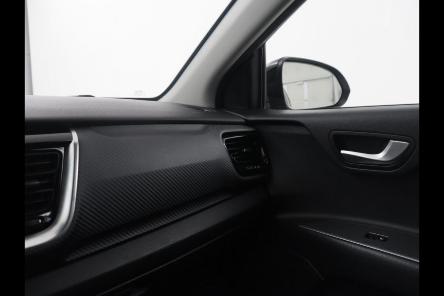 Kia Stonic 1.0 T-GDi MHEV GT-Line | Half leder | Cruise control | Lane assist | Stuur/stoel verwarming | Carplay | Climate control | 17" velgen