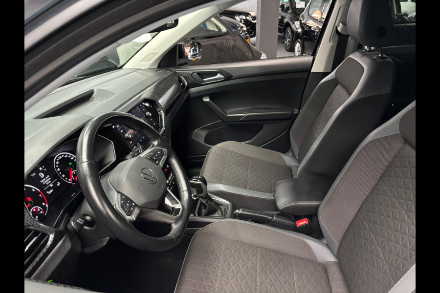 Volkswagen T-Cross 1.5 TSI Style / Carplay /Trekhaak/ Stoelverwarming