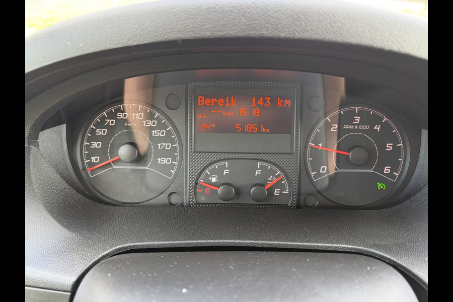 Citroën Jumper 2.2 BlueHDi 140PK E6 L3H2 3.3t ✓ 3-zits ✓imperiaal ✓camera ✓navigatie ✓clima