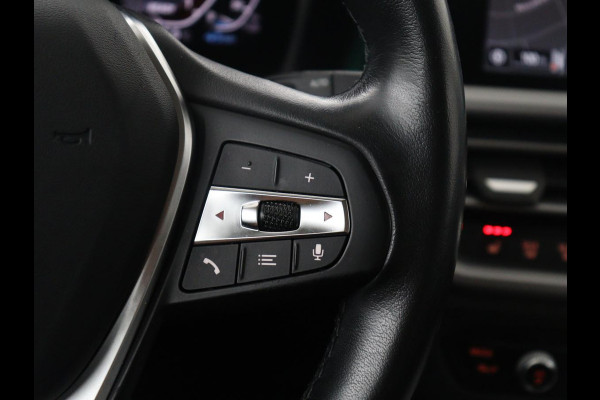 BMW 3 Serie Touring 320e Business Edition Plus | SOH 84,2% | Leder | Cruise control | Stoelverwarming | Climate control | 3 zone klimaat | Navigatie | Bluetooth | Elektrische achterklep | Trekhaak