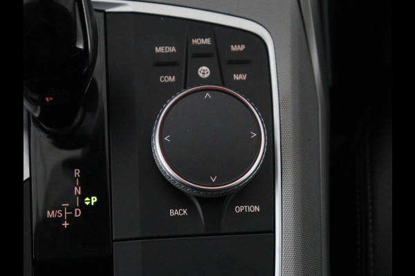 BMW 3 Serie Touring 320e Business Edition Plus | SOH 84,2% | Leder | Cruise control | Stoelverwarming | Climate control | 3 zone klimaat | Navigatie | Bluetooth | Elektrische achterklep | Trekhaak