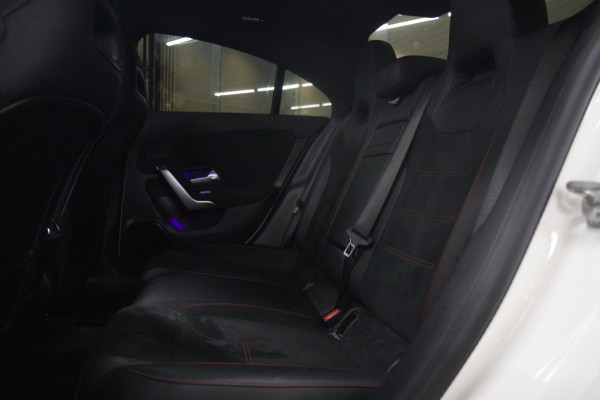 Mercedes-Benz CLA-Klasse 200 Business Solution AMG PANO/CAM/KEYLESS/LANEASSIST/VOL