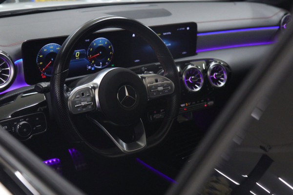 Mercedes-Benz CLA-Klasse 200 Business Solution AMG PANO/CAM/KEYLESS/LANEASSIST/VOL