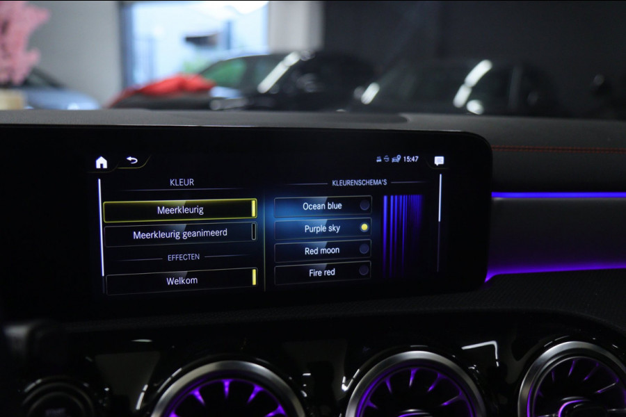 Mercedes-Benz CLA-Klasse 200 Business Solution AMG PANO/CAM/KEYLESS/LANEASSIST/VOL