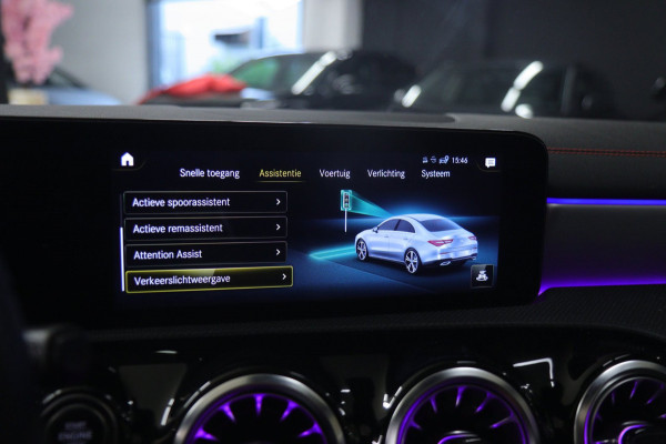 Mercedes-Benz CLA-Klasse 200 Business Solution AMG PANO/CAM/KEYLESS/LANEASSIST/VOL