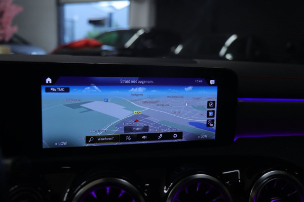 Mercedes-Benz CLA-Klasse 200 Business Solution AMG PANO/CAM/KEYLESS/LANEASSIST/VOL