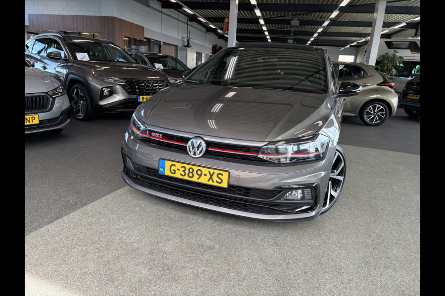 Volkswagen Polo 2.0 TSi 200pk GTi DSG 5-drs. SCHUIFDAK/BEATS/KEYLESS/CAMERA/DODEHOEK/1E EIGENAAR!