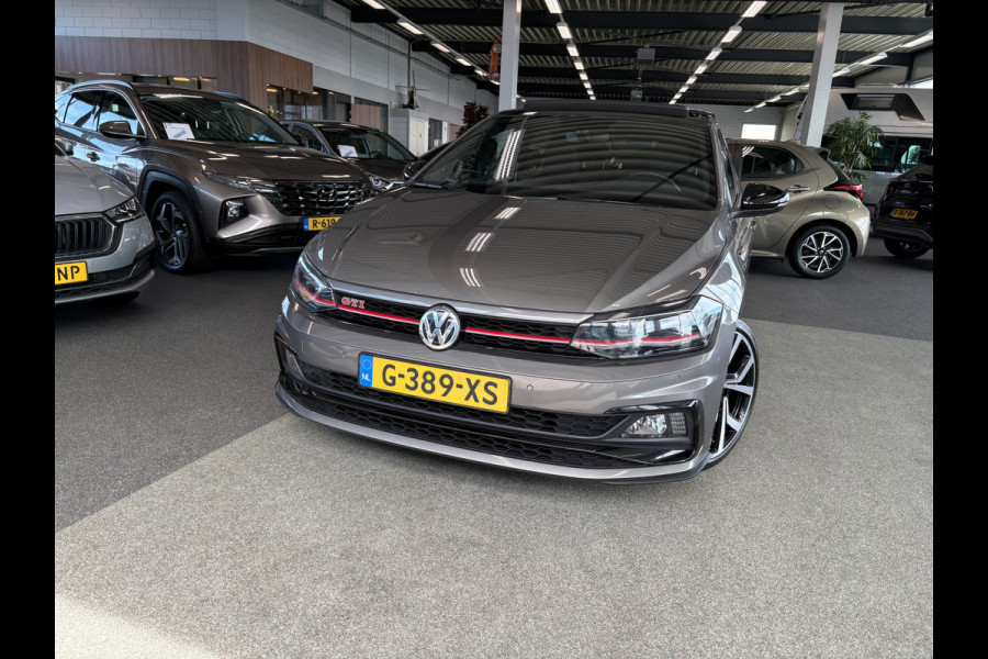 Volkswagen Polo 2.0 TSi 200pk GTi DSG 5-drs. SCHUIFDAK/BEATS/KEYLESS/CAMERA/DODEHOEK/1E EIGENAAR!