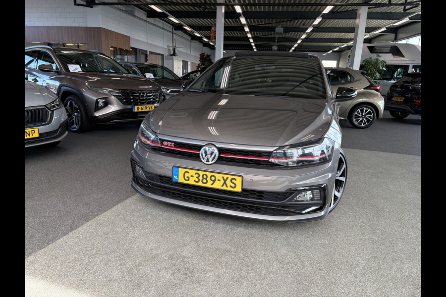 Volkswagen Polo 2.0 TSi 200pk GTi DSG 5-drs. SCHUIFDAK/BEATS/KEYLESS/CAMERA/DODEHOEK/1E EIGENAAR!