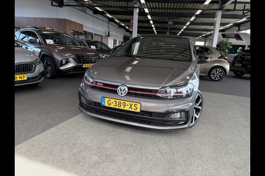 Volkswagen Polo 2.0 TSi 200pk GTi DSG 5-drs. SCHUIFDAK/BEATS/KEYLESS/CAMERA/DODEHOEK/1E EIGENAAR!