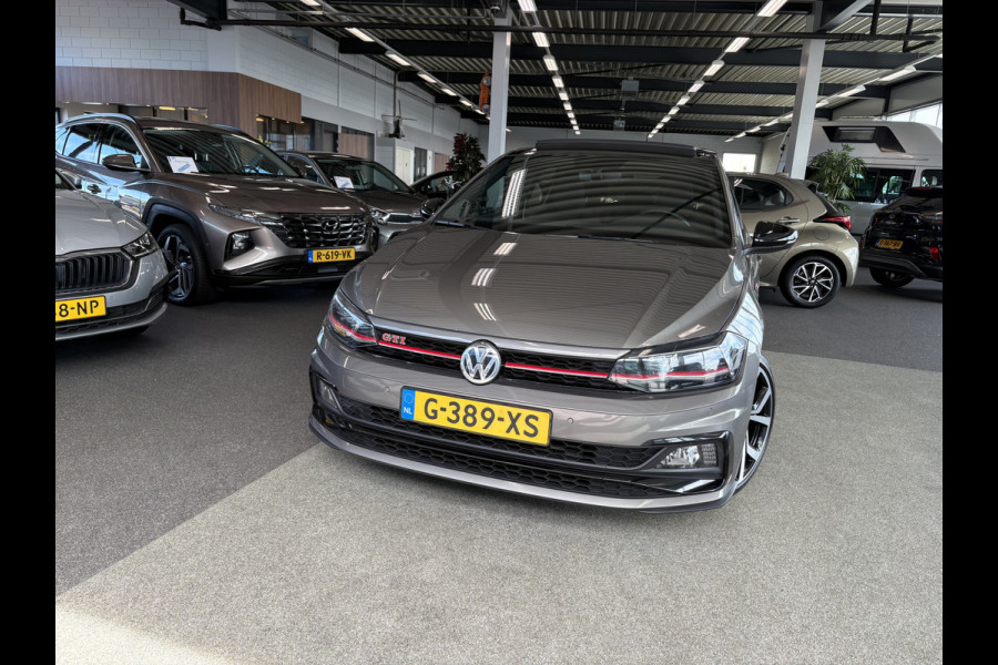 Volkswagen Polo 2.0 TSi 200pk GTi DSG 5-drs. SCHUIFDAK/BEATS/KEYLESS/CAMERA/DODEHOEK/1E EIGENAAR!