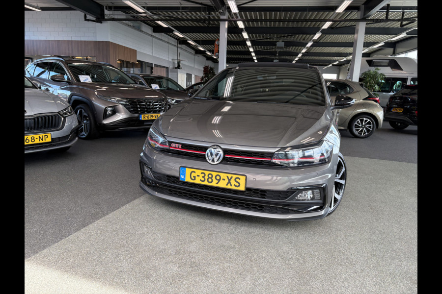 Volkswagen Polo 2.0 TSi 200pk GTi DSG 5-drs. SCHUIFDAK/BEATS/KEYLESS/CAMERA/DODEHOEK/1E EIGENAAR!
